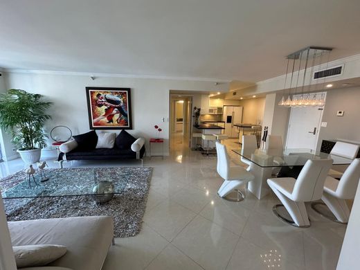 Жилой комплекс, Aventura, Miami-Dade County