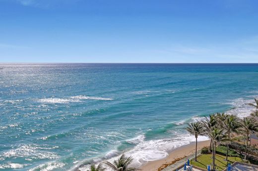 Residential complexes in Palm Beach Shores, Palm Beach