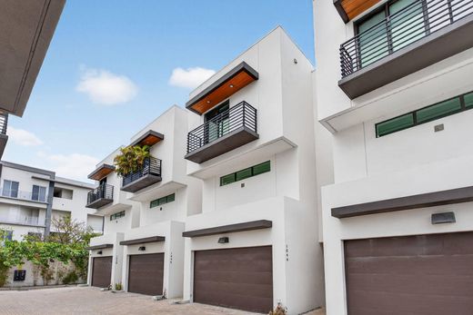 Townhouse in Fort Lauderdale, Broward County