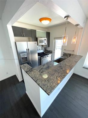 Complesso residenziale a Miami Beach, Miami-Dade County