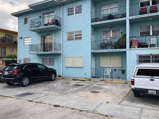 Residential complexes in Hialeah, Miami-Dade