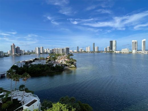 Residential complexes in Aventura, Miami-Dade