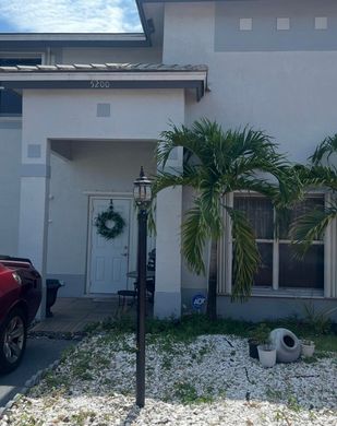 Villa in Miami Gardens, Miami-Dade