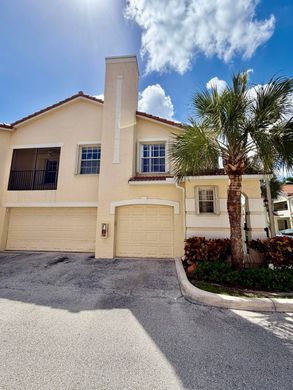Townhouse - Boynton Beach, Palm Beach County