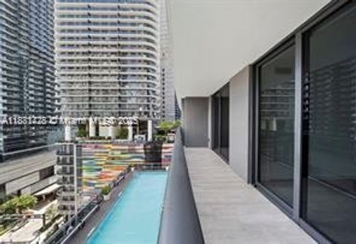 Kamienica w Miami, Miami-Dade County