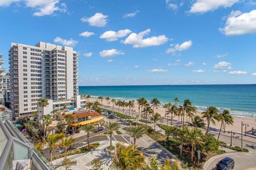 Residential complexes in Fort Lauderdale, Broward County