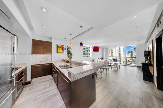 Komplex apartman Miami, Miami-Dade County