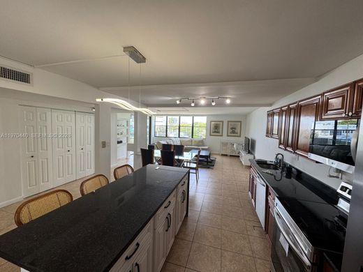 Residential complexes in Aventura, Miami-Dade