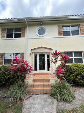 Residential complexes in Miami Shores, Miami-Dade