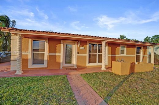 别墅  Miami Gardens, Miami-Dade County