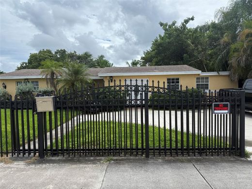 Willa w North Miami, Miami-Dade County