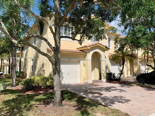 Townhouse in Miramar, Broward County