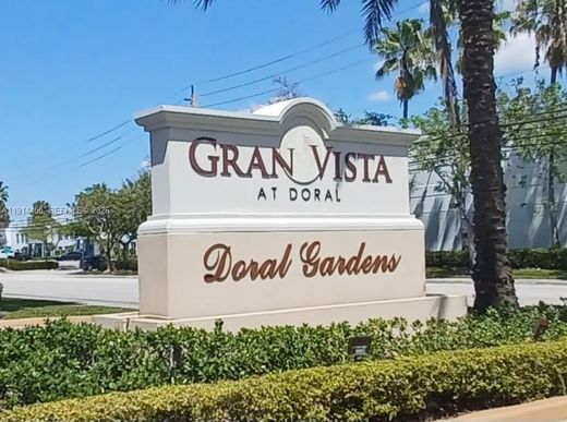 Residential complexes in Doral, Miami-Dade