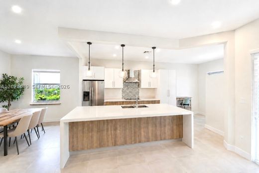 Villa in Weston, Broward County