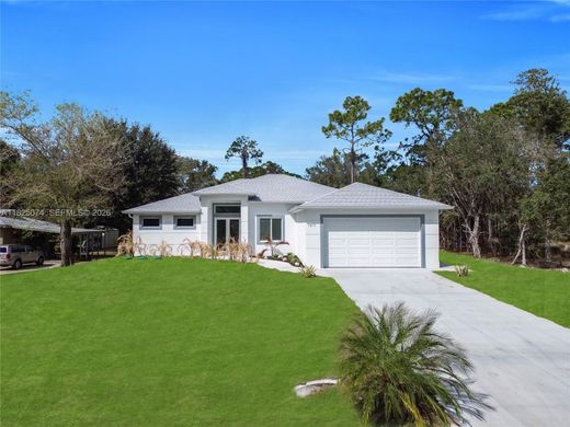 Villa in Lehigh Acres, Lee County