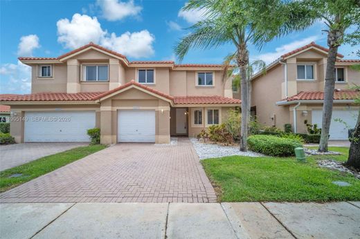 Townhouse - Coral Springs, Broward County