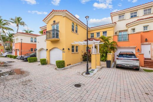 Şehir evi  Aventura, Miami-Dade County