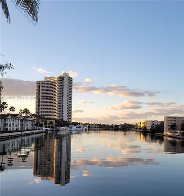 Complexes résidentiels à Aventura, Comté de Miami-Dade