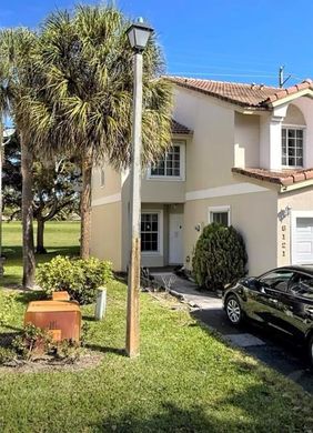 Casa di città a North Lauderdale, Broward County