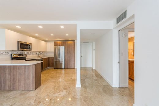 Residential complexes in Miami, Miami-Dade