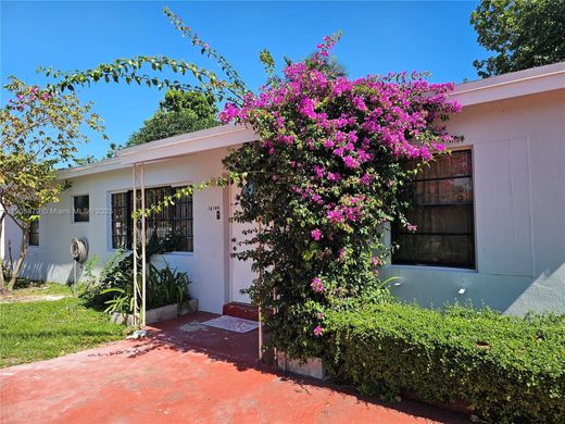 빌라 / Miami Gardens, Miami-Dade County