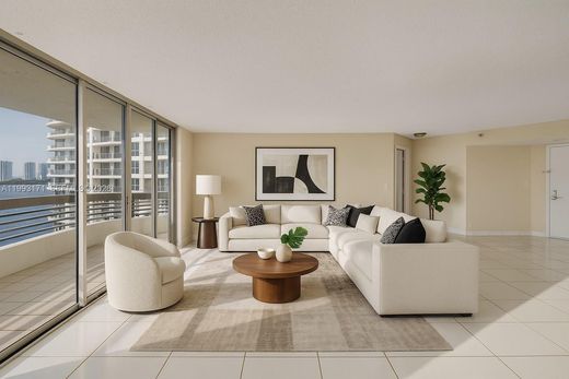 Residential complexes in Aventura, Miami-Dade