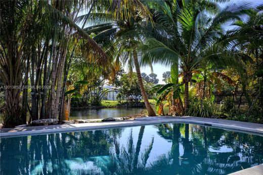 Villa in Hallandale, Broward County