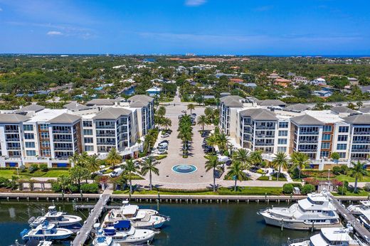 Residential complexes in Palm Beach Gardens, Palm Beach
