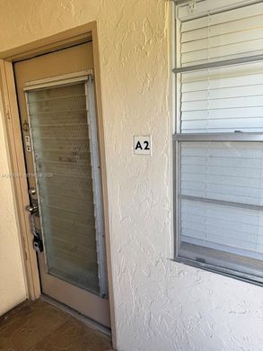 Residential complexes in Coconut Creek, Broward County