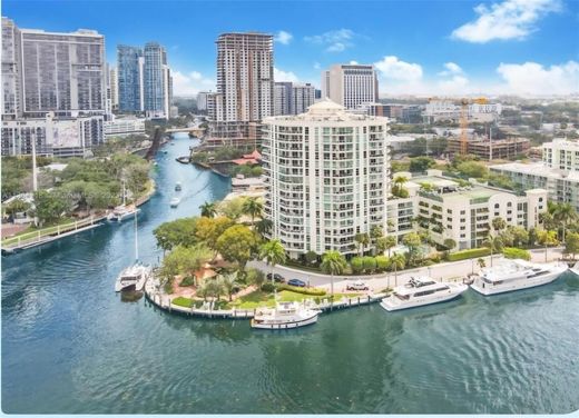 Residential complexes in Fort Lauderdale, Broward County