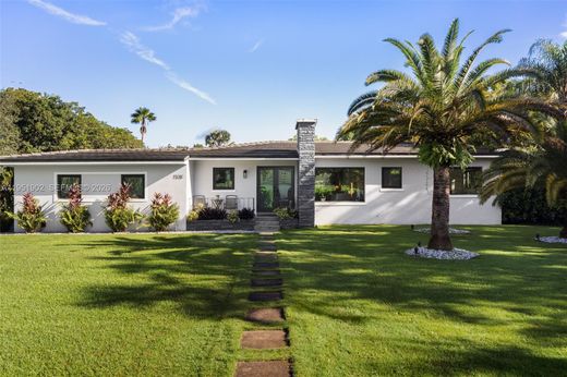 Villa in Pinecrest, Miami-Dade