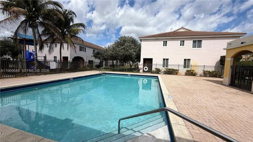 Residential complexes in Miami Gardens, Miami-Dade