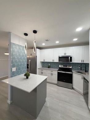 Residential complexes in Pembroke Pines, Broward County