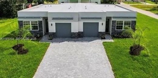 Villa in Lehigh Acres, Lee County