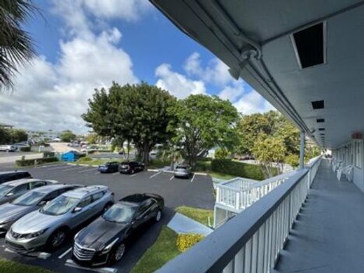 Residential complexes in Pompano Beach, Broward County