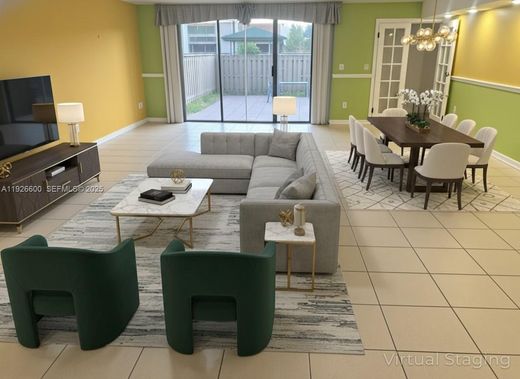 Townhouse in Miami, Miami-Dade