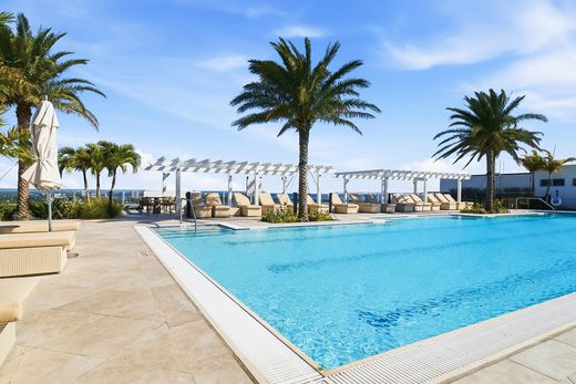 Residential complexes in Lake Park, Palm Beach