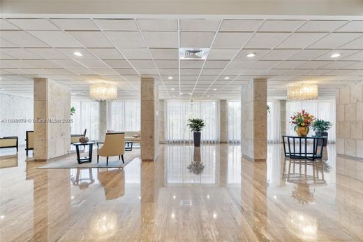 Residential complexes in Hallandale, Broward County