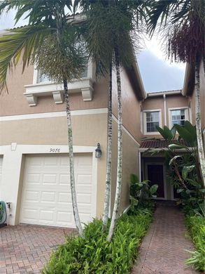 Residential complexes in Tamarac, Broward County
