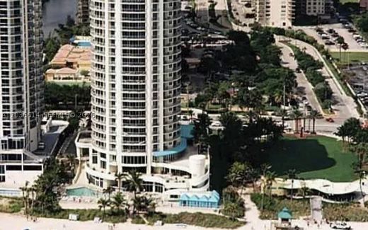 Residential complexes in Sunny Isles Beach, Miami-Dade