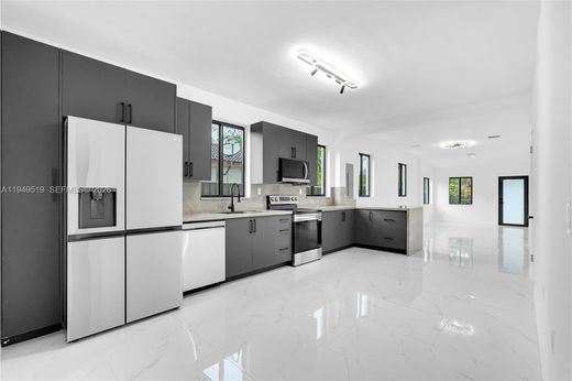 Willa w Miami, Miami-Dade County