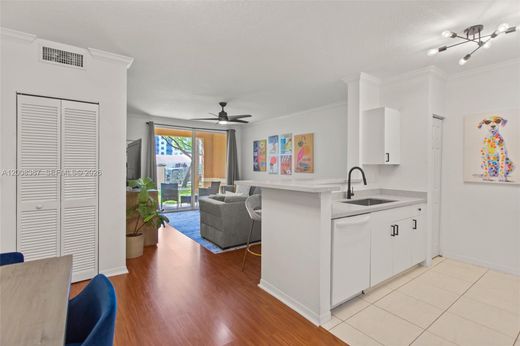 Residential complexes in Miami, Miami-Dade