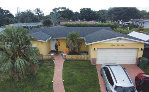 ﻓﻴﻼ ﻓﻲ Pembroke Pines, Broward County