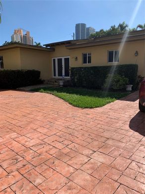 Villa in Sunny Isles Beach, Miami-Dade