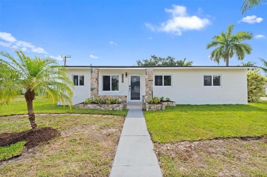 Villa in Miami Gardens, Miami-Dade