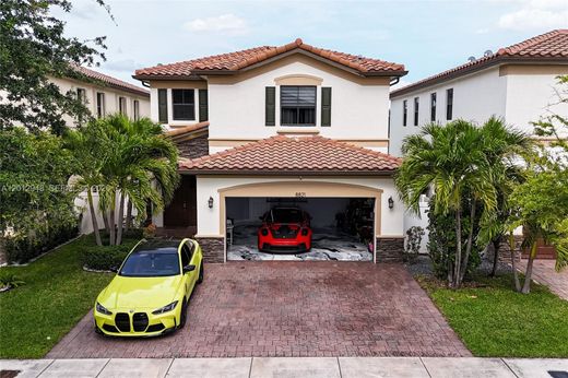 Villa - Hialeah, Miami-Dade County