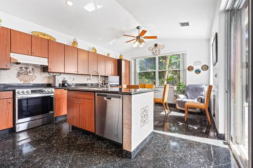 Villa Oakland Park, Broward County