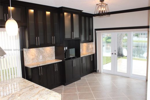 Villa in Pembroke Pines, Broward County