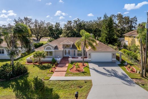 Villa in Lehigh Acres, Lee County