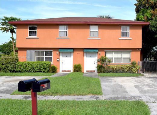 Townhouse in Boynton Beach, Palm Beach